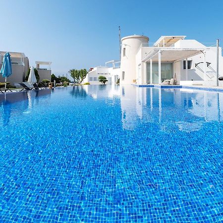 Blue Diamond Beach Villas 파포스 외부 사진