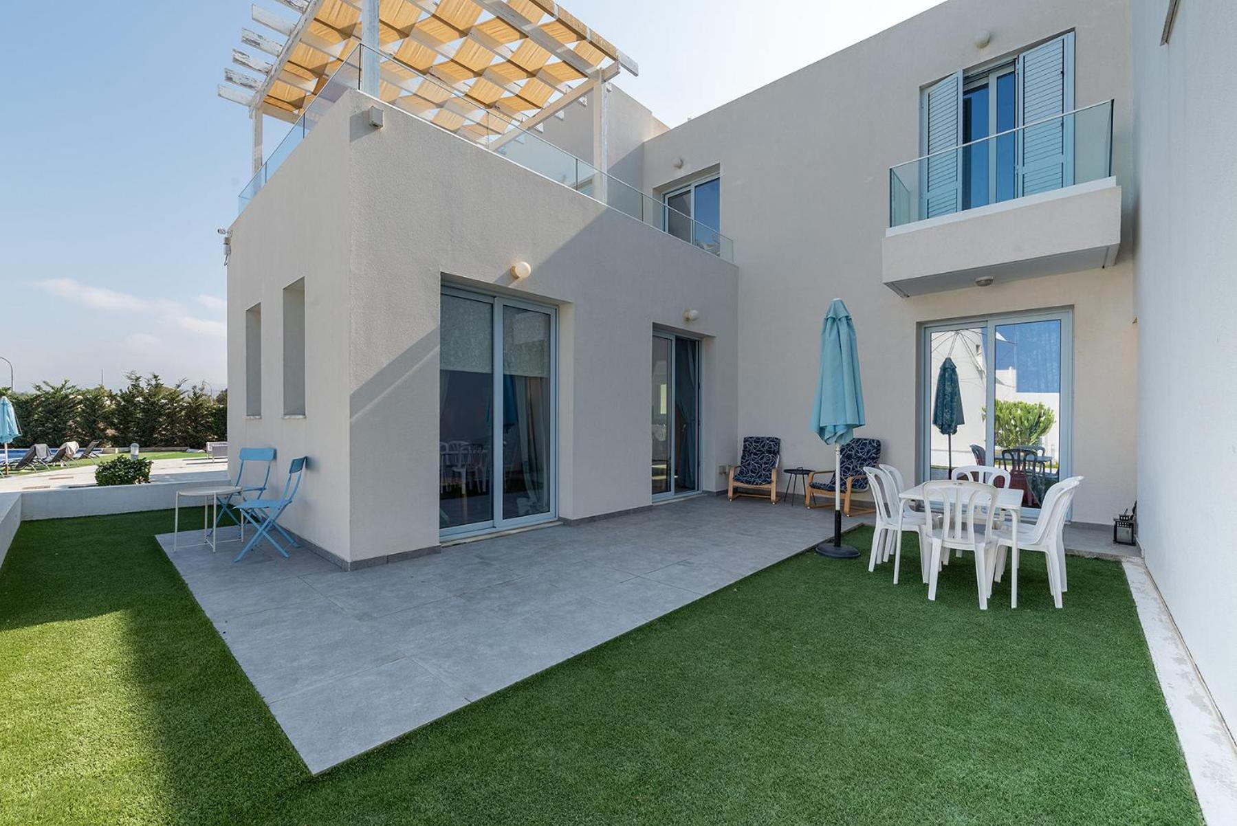 Blue Diamond Beach Villas 파포스 외부 사진