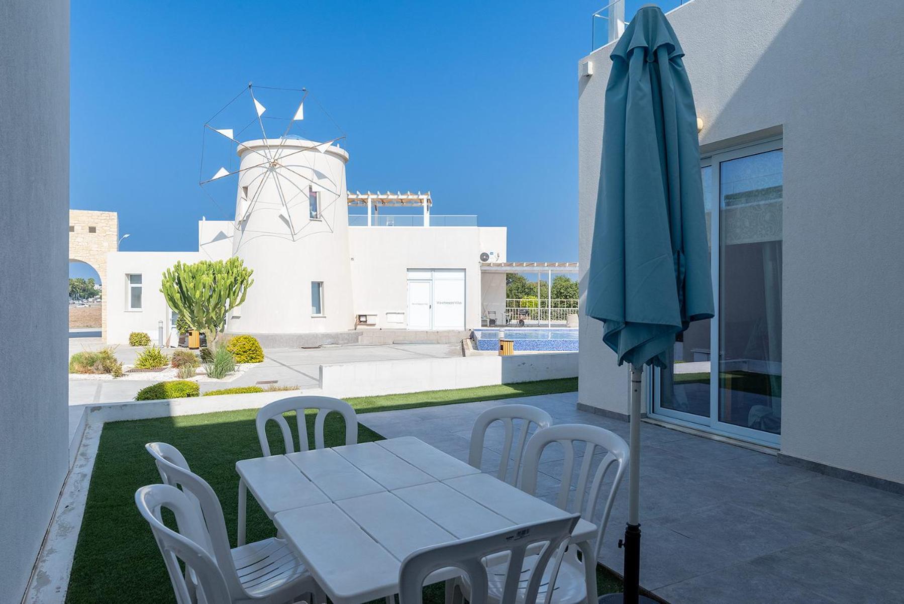 Blue Diamond Beach Villas 파포스 외부 사진