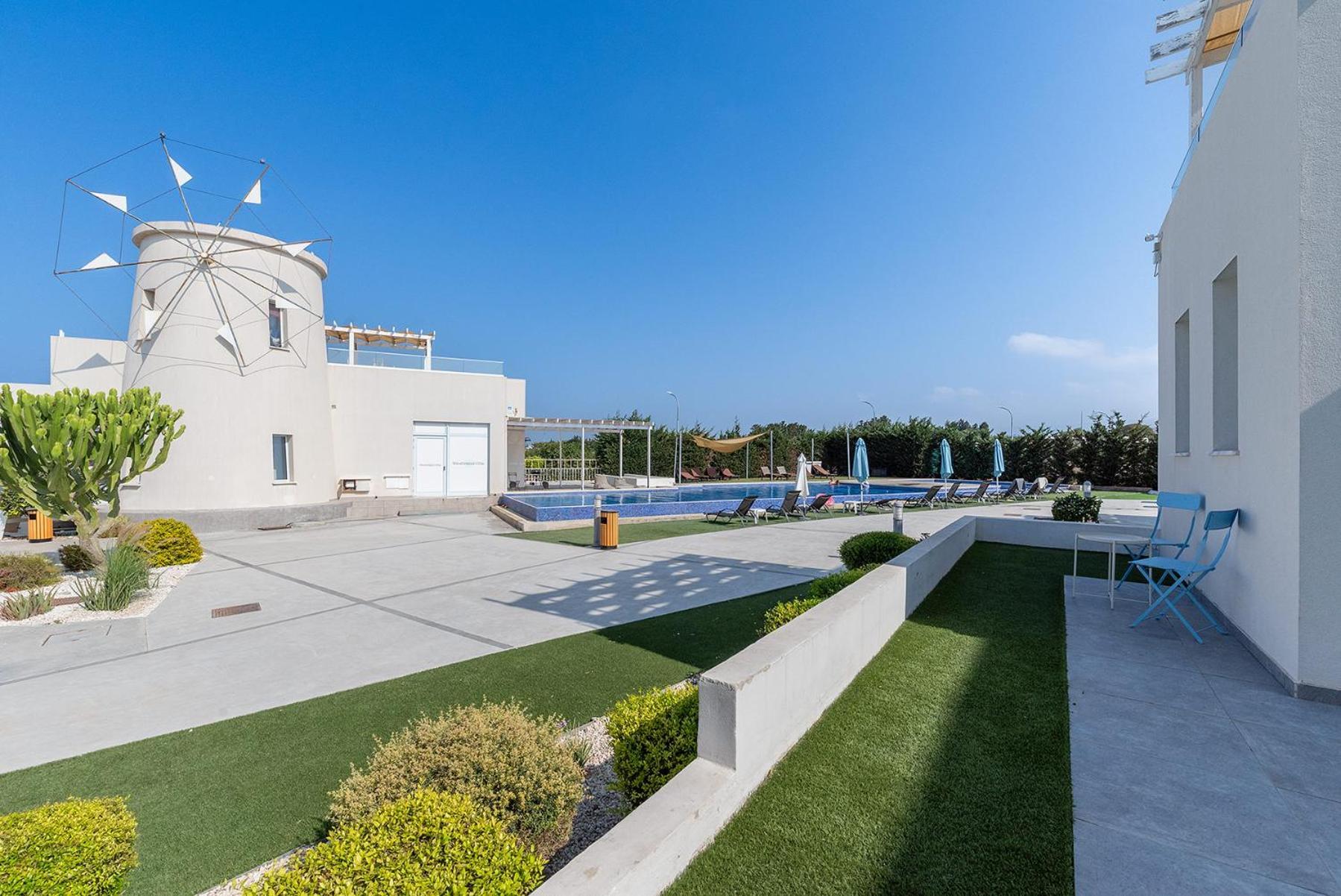 Blue Diamond Beach Villas 파포스 외부 사진