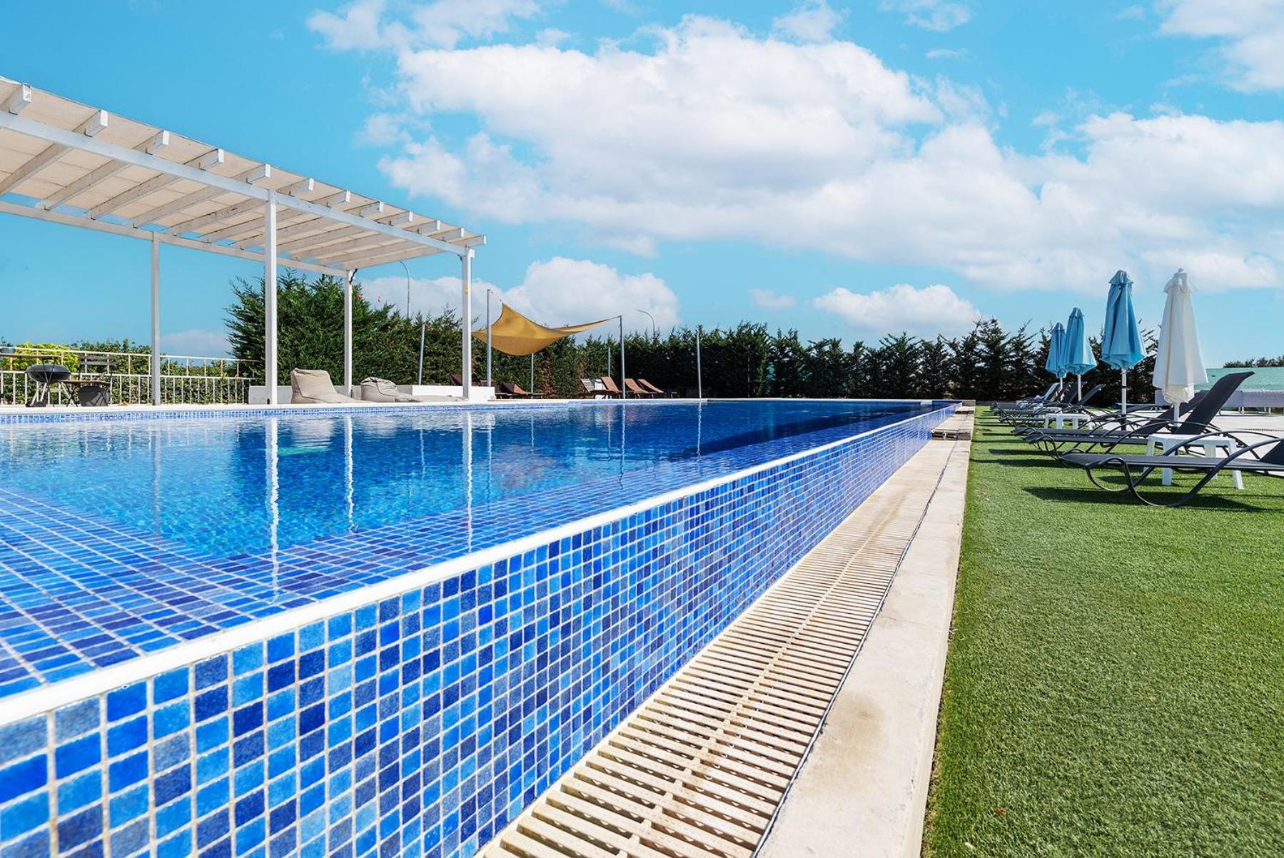 Blue Diamond Beach Villas 파포스 외부 사진