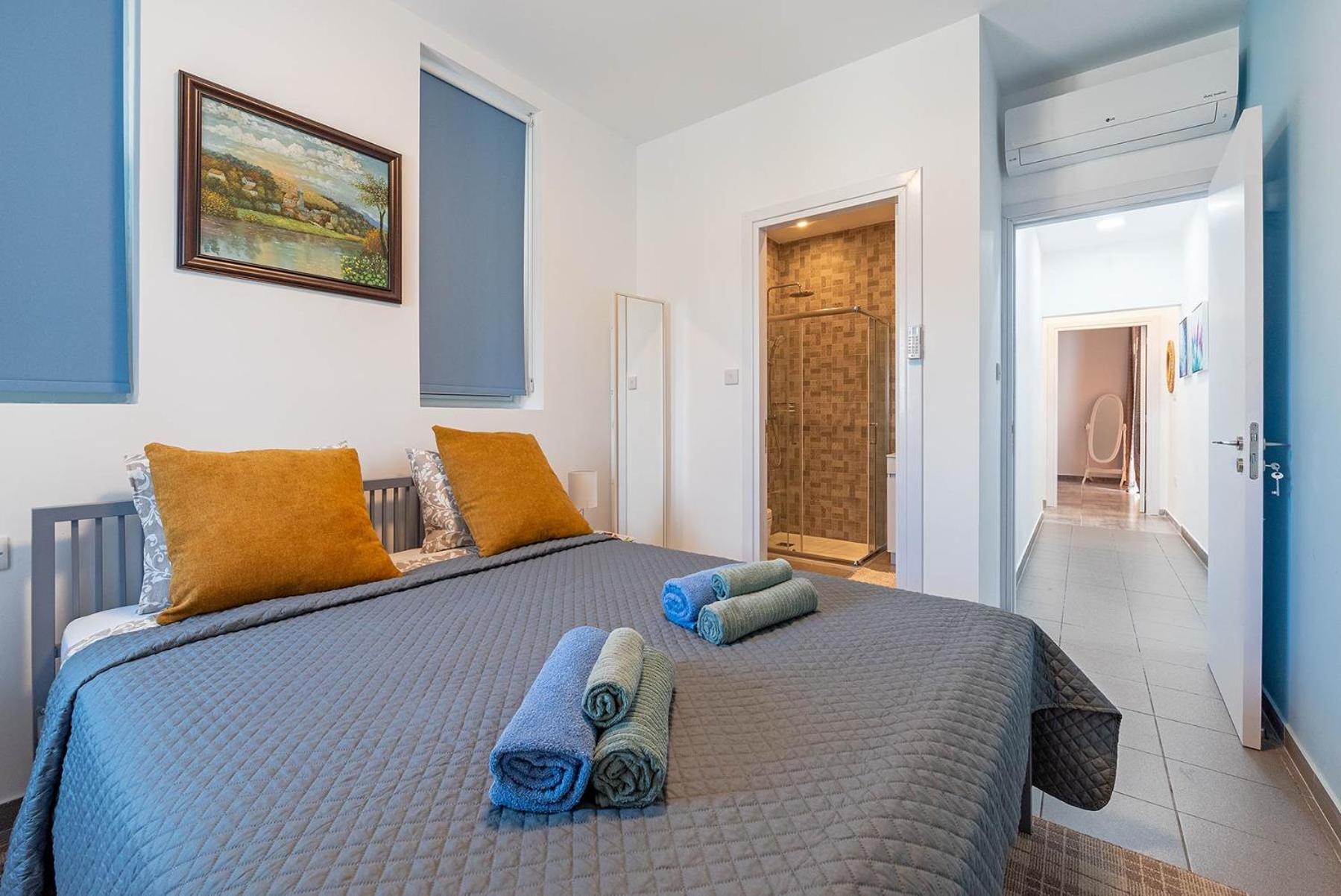 Blue Diamond Beach Villas 파포스 외부 사진