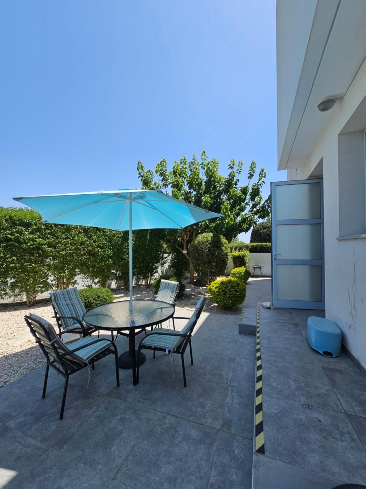 Blue Diamond Beach Villas 파포스 외부 사진