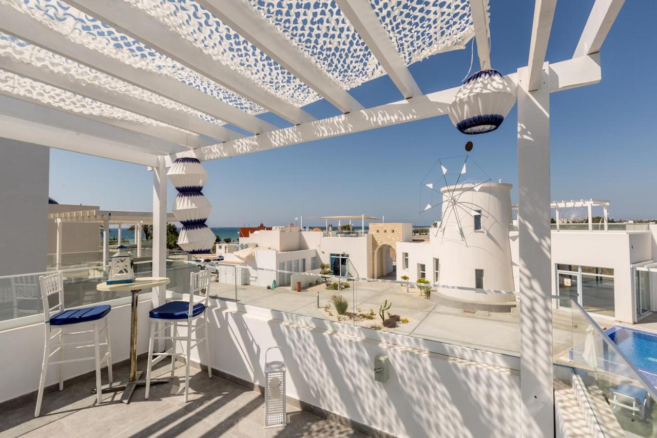 Blue Diamond Beach Villas 파포스 외부 사진