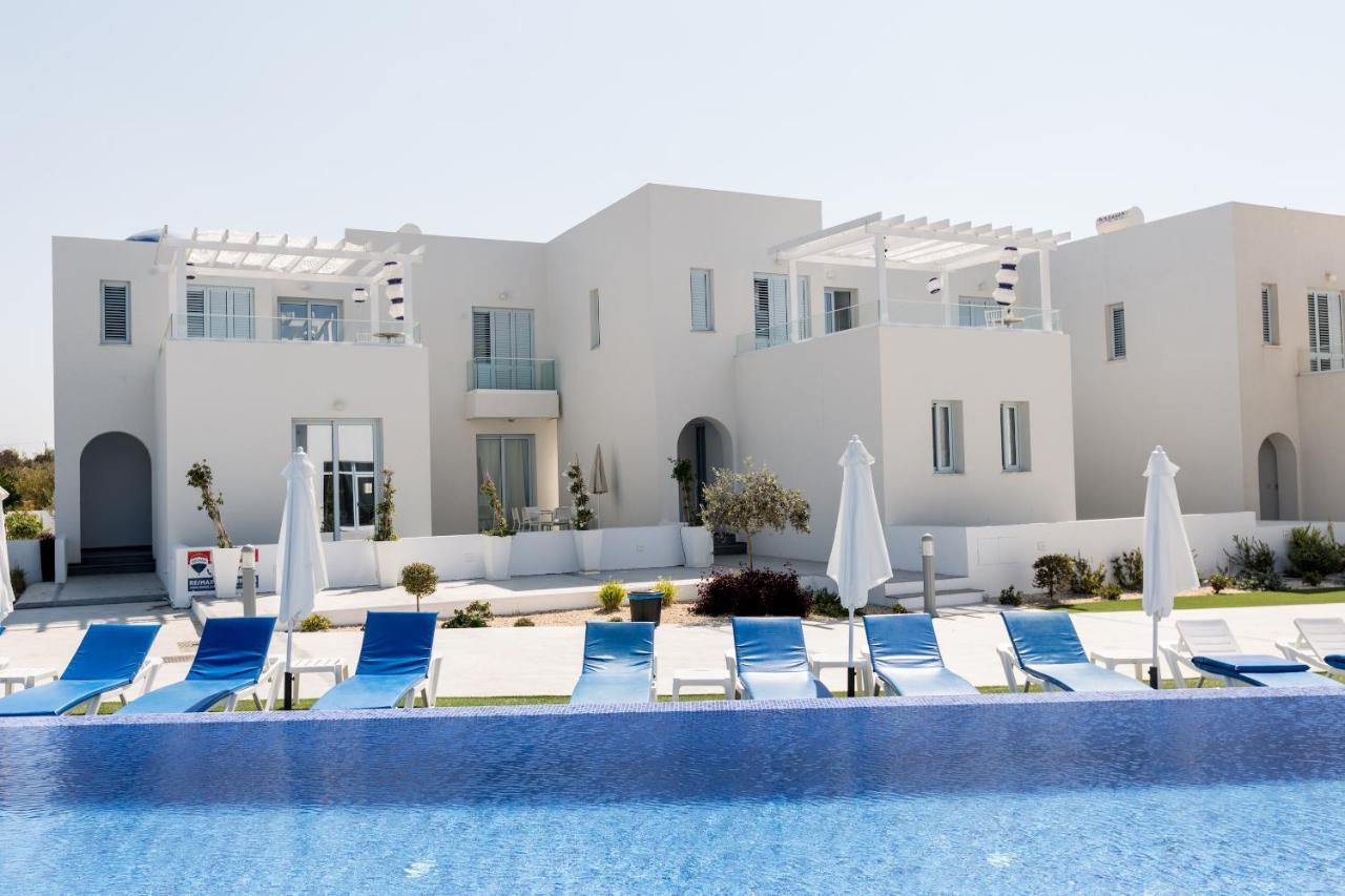 Blue Diamond Beach Villas 파포스 외부 사진