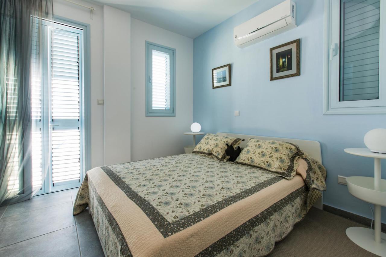 Blue Diamond Beach Villas 파포스 외부 사진