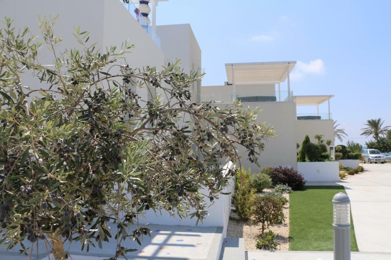 Blue Diamond Beach Villas 파포스 외부 사진